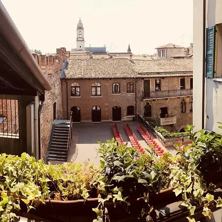 Le Di Giulietta 4* Верона