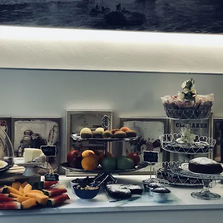 Le Di Giulietta Oda ve Kahvaltı